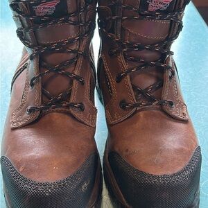 Red Wing flex force waterproof aluminum toe work boot size 8.5H